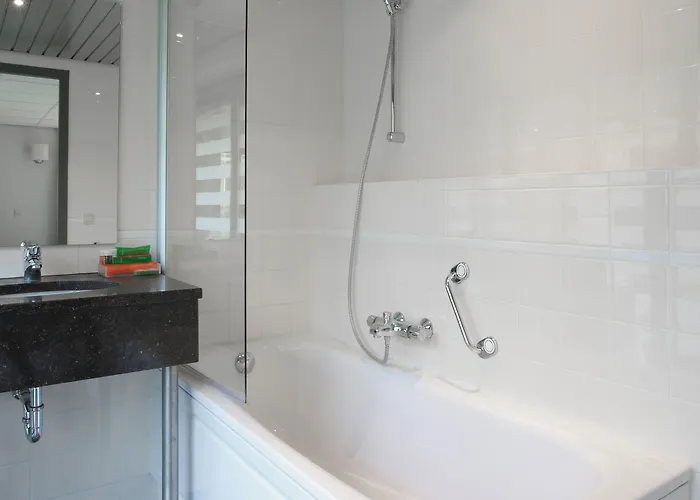 Fletcher Hotel-restaurant Sparrenhorst-veluwe מלון