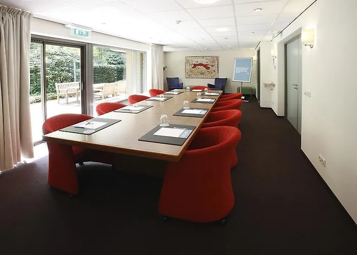 Fletcher Hotel-restaurant Sparrenhorst-veluwe מלון