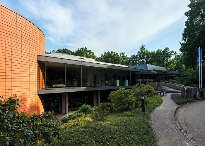 Fletcher Hotel-restaurant Sparrenhorst-veluwe فندق 4*